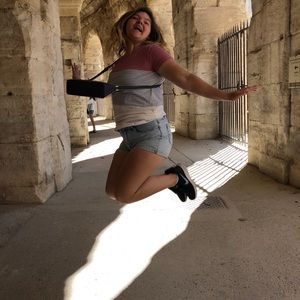 Meet your Posher, Hannah